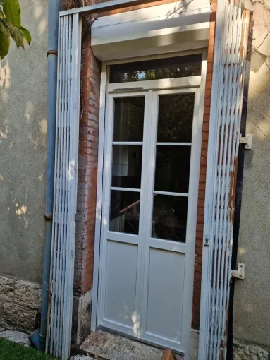 Pose, vente et rénovation de menuiseries et volets roulants en PVC dans un appartement au centre de Toulouse, Verfeil, Fenêtres & Cie