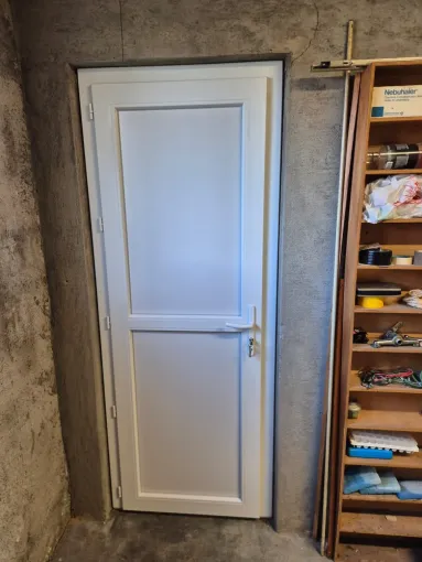 Vente et pose d'une porte de service PVC dans une maison sur Verfeil, Verfeil, Fenêtres & Cie