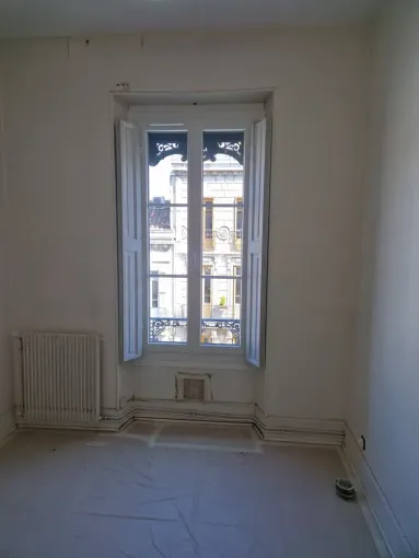 Vente et pose de menuiseries PVC avec remise en place de volets bois intérieurs sur Toulouse, Verfeil, Fenêtres & Cie