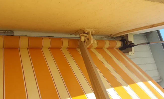 Vente et pose de store banne sur Toulouse, Verfeil, Fenêtres & Cie