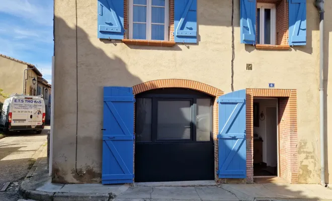 Vente et pose de menuiseries PVC/ALU de couleur gris anthracite à Montgiscard, Verfeil, Fenêtres & Cie