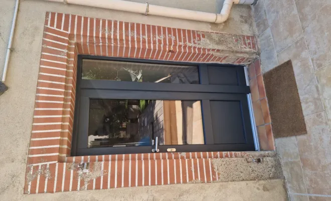 Vente et pose de menuiseries PVC/ALU de couleur gris anthracite à Montgiscard, Verfeil, Fenêtres & Cie