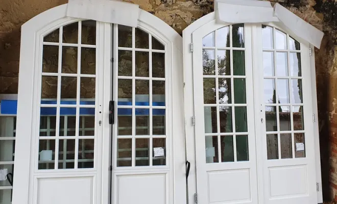 Vente et pose de menuiseries bois à l'identique des anciennes sur Castanet , Verfeil, Fenêtres & Cie