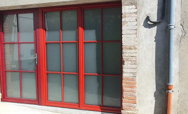 Vente et pose de menuiseries bois dans le centre de Castelnaudary, Verfeil, Fenêtres & Cie