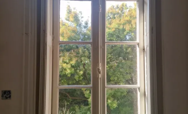 Vente et pose de menuiseries PVC avec remise en place de volet bois intérieur sur Toulouse, Verfeil, Fenêtres & Cie