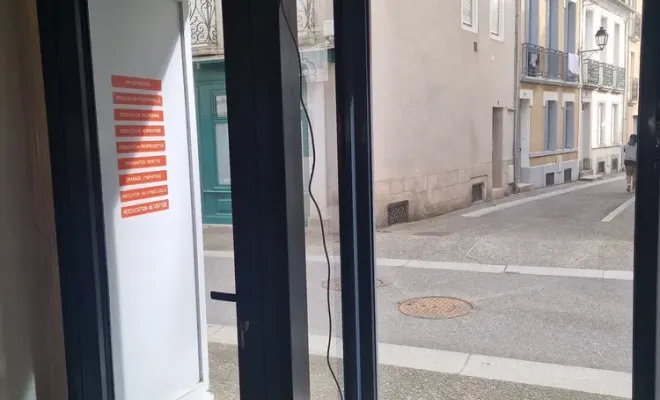 Remplacement d'une vitrine sur Bagnères de Luchon, Verfeil, Fenêtres & Cie