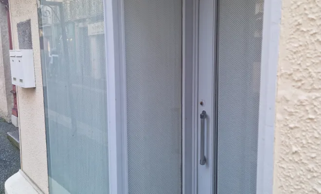 Remplacement d'une vitrine sur Bagnères de Luchon, Verfeil, Fenêtres & Cie