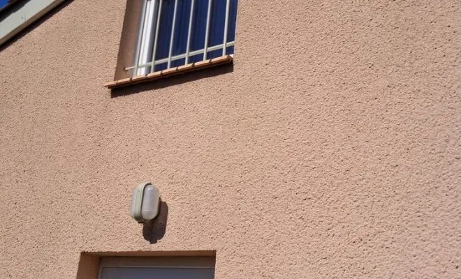 Pose d'une fenêtre PVC à Péchabou, Verfeil, Fenêtres & Cie