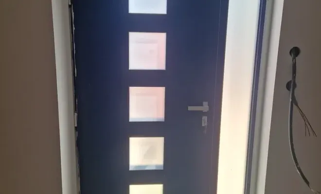 Pose d'une porte d'entrée alu sur Toulouse, Verfeil, Fenêtres & Cie