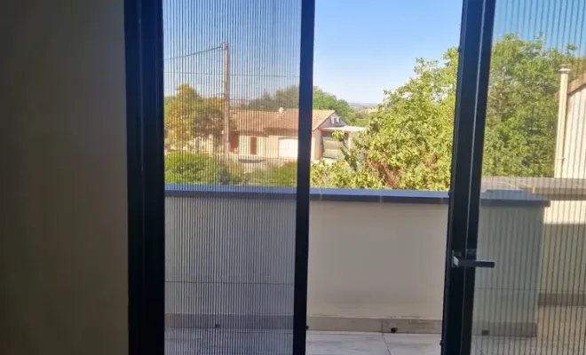 Pose de moustiquaires sur Moncabrier, Verfeil, Fenêtres & Cie
